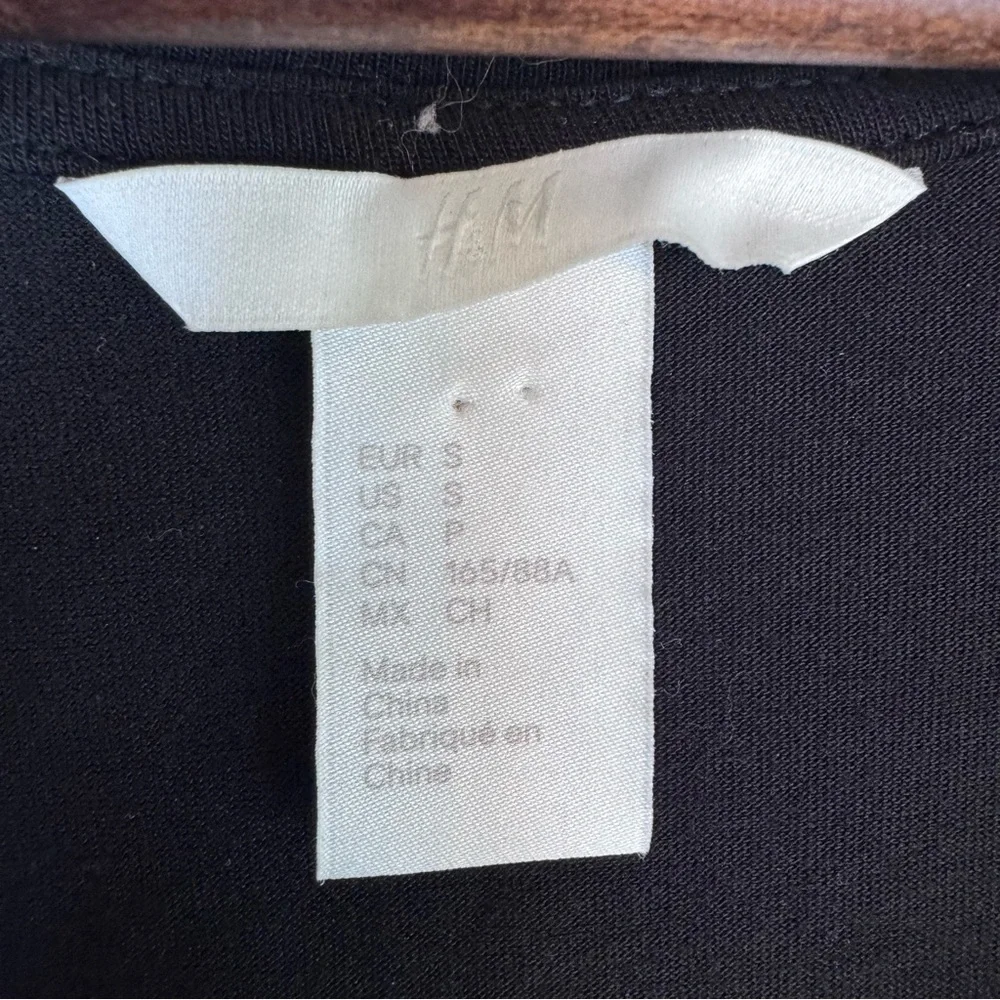 H&M Black Sequins Tiger Graphic Tee - Picture 8 of 16